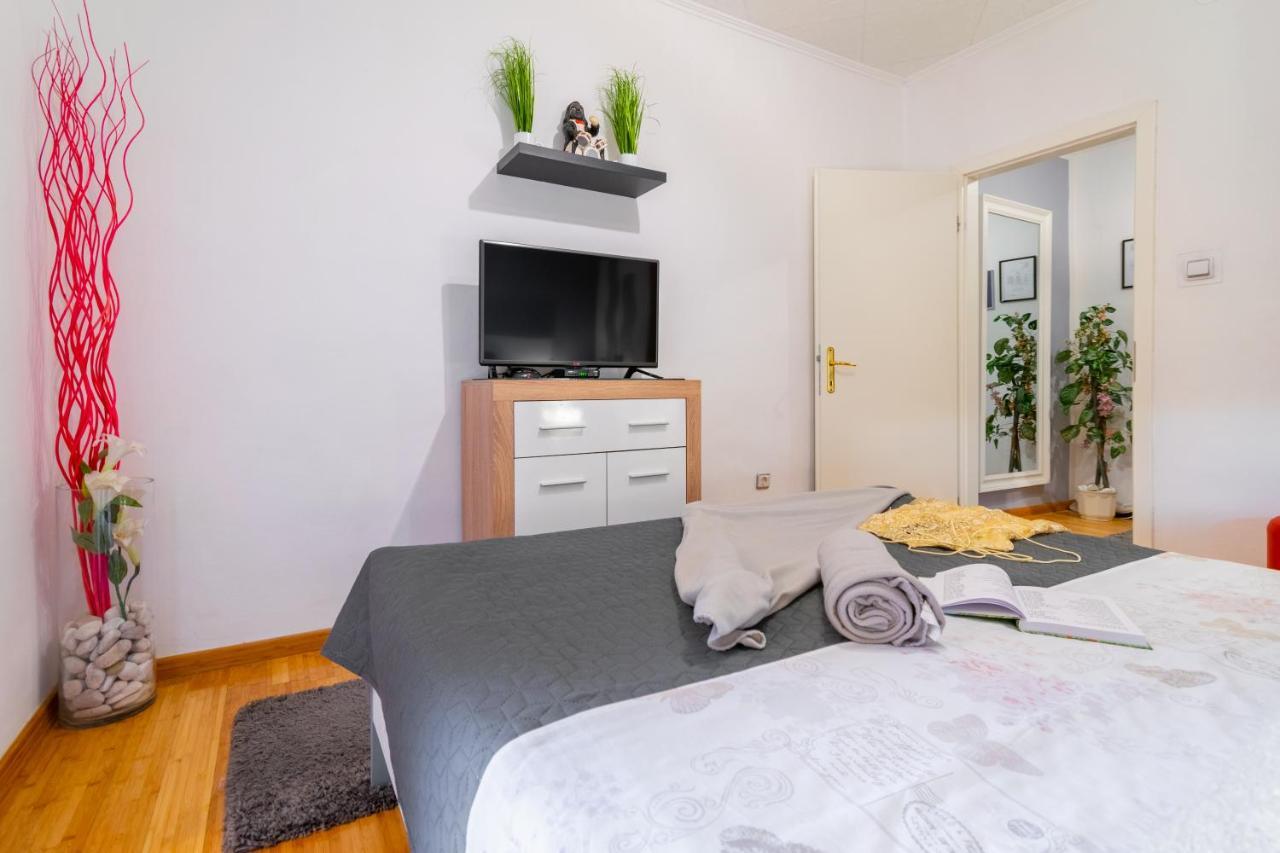 Apartments Villa Tomas Брела Екстериор снимка